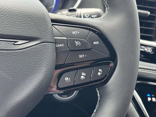 New 2027 Chrysler Pacifica Limited FWD image 22