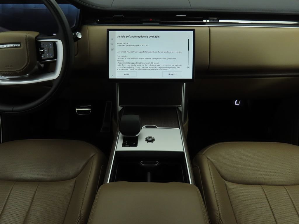 Certified 2024 Land Rover Range Rover SE image 13