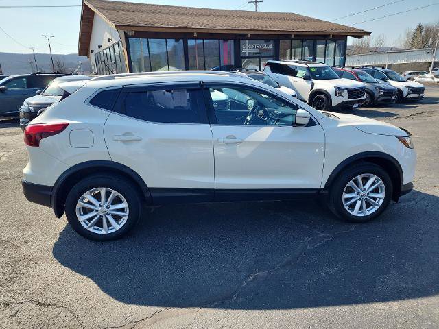 Certified 2017 Nissan Rogue Sport SV w/ SV All-Weather Package image 9