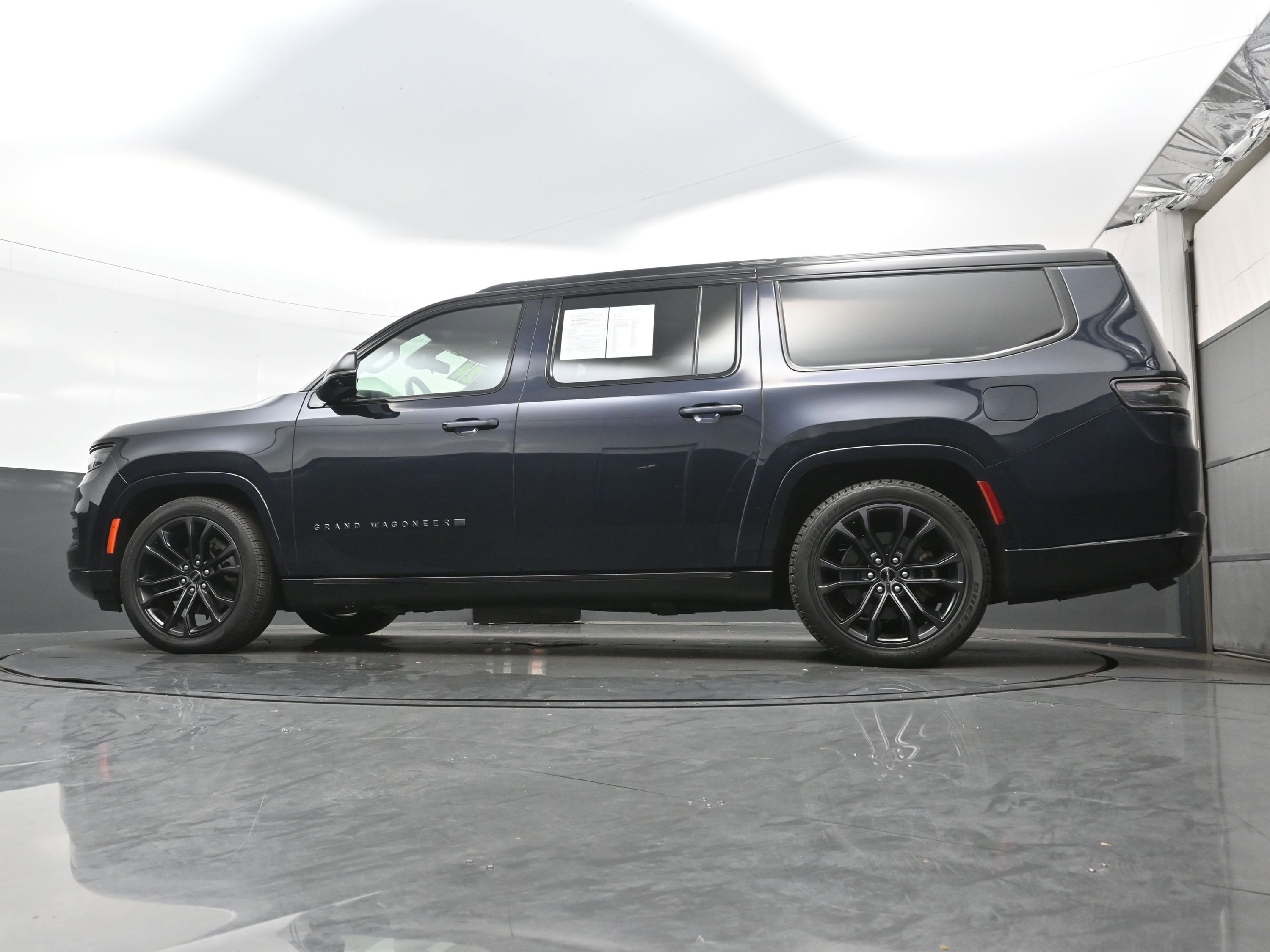 Used 2024 Jeep Grand Wagoneer L Series II w/ Quick Order Packagew 28T image 31