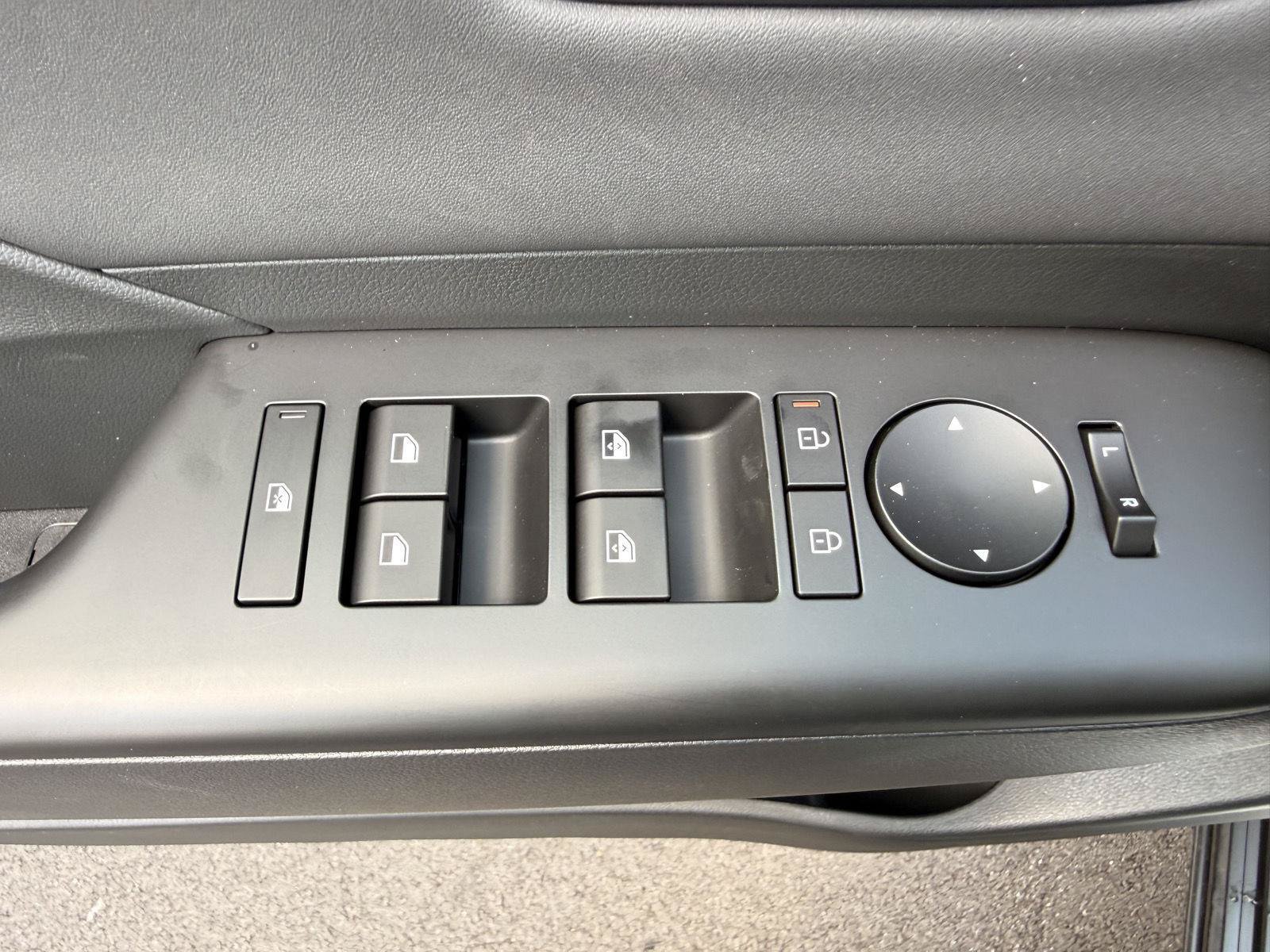 New 2026 Hyundai Kona Limited AWD/4WD image 11