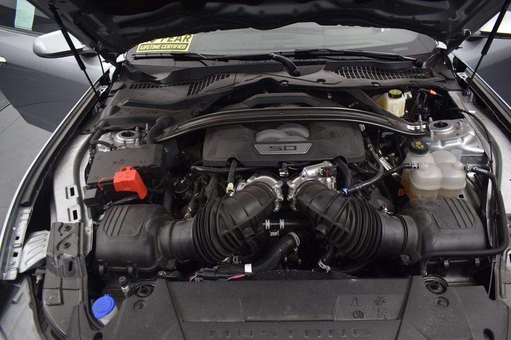 Used 2025 Ford Mustang GT Premium RWD image 9