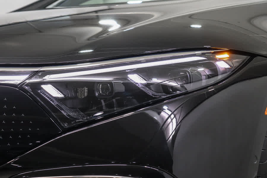 Used 2023 Mercedes-Benz EQS 580 4MATIC Sedan image 12