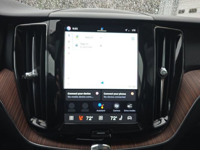 Certified 2023 Volvo XC60 B5 Plus w/ Climate Package image 33