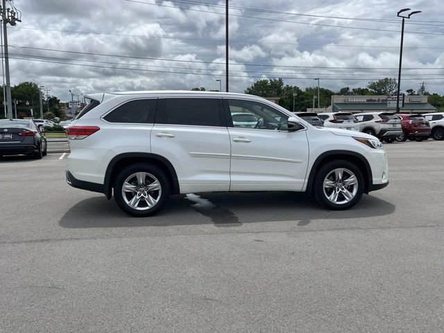 Used 2018 Toyota Highlander Limited w/ Protection Package #3 AWD/4WD image 4