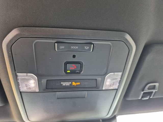 Used 2025 Toyota Tacoma SR5 AWD/4WD image 25