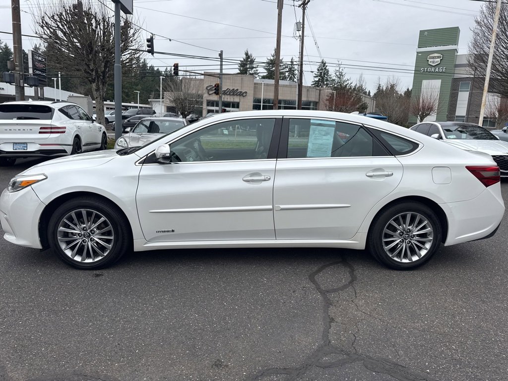 Used 2016 Toyota Avalon Limited image 4