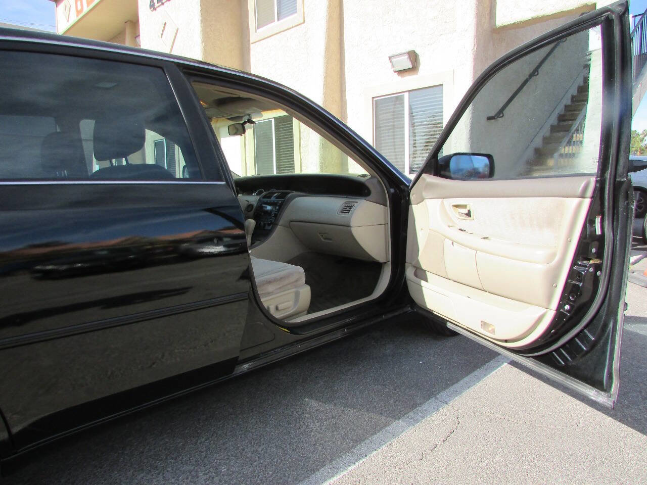 Used 2001 Toyota Avalon XLS FWD image 14