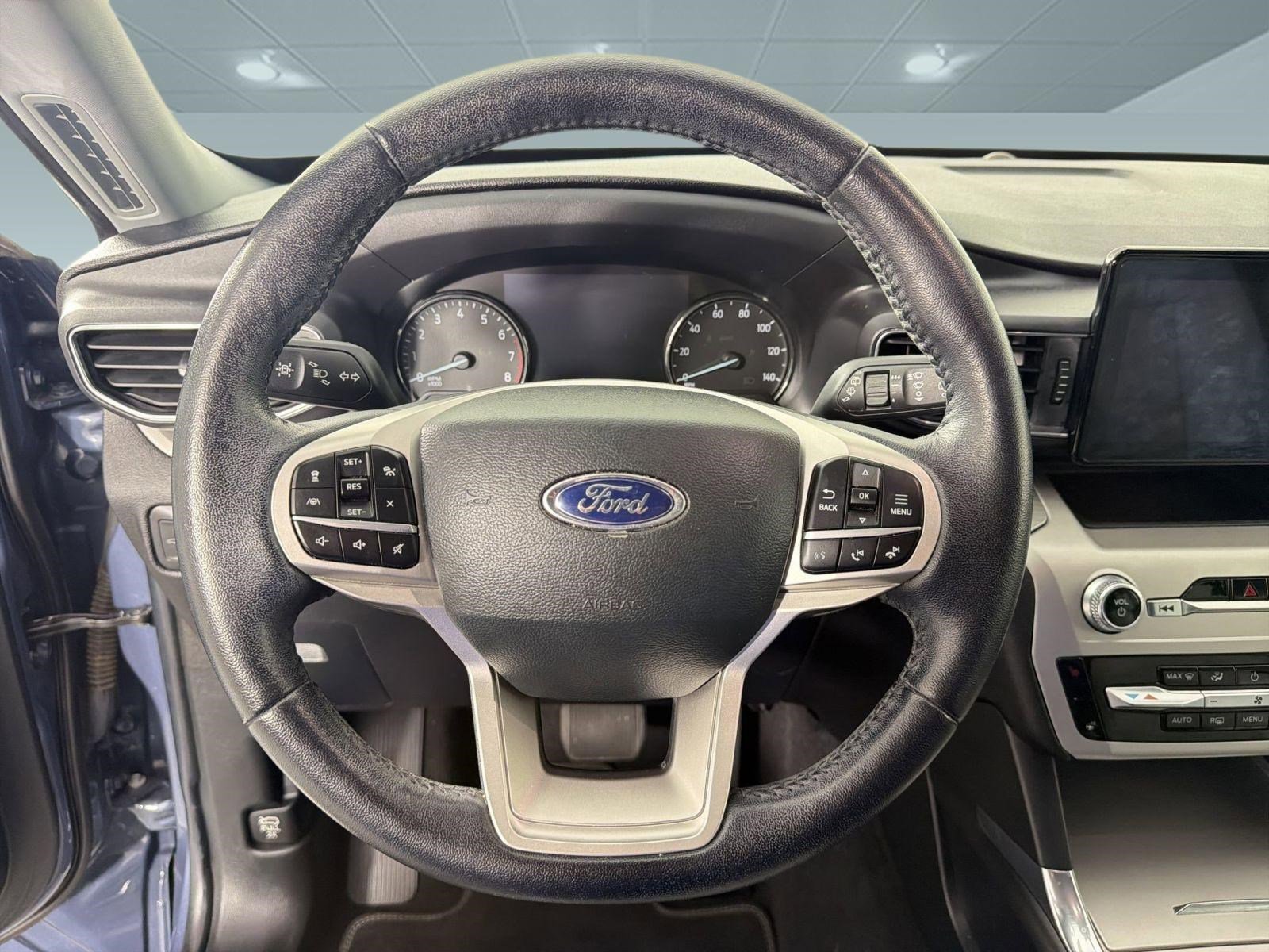 Used 2021 Ford Explorer XLT w/ Equipment Group 202A RWD image 17