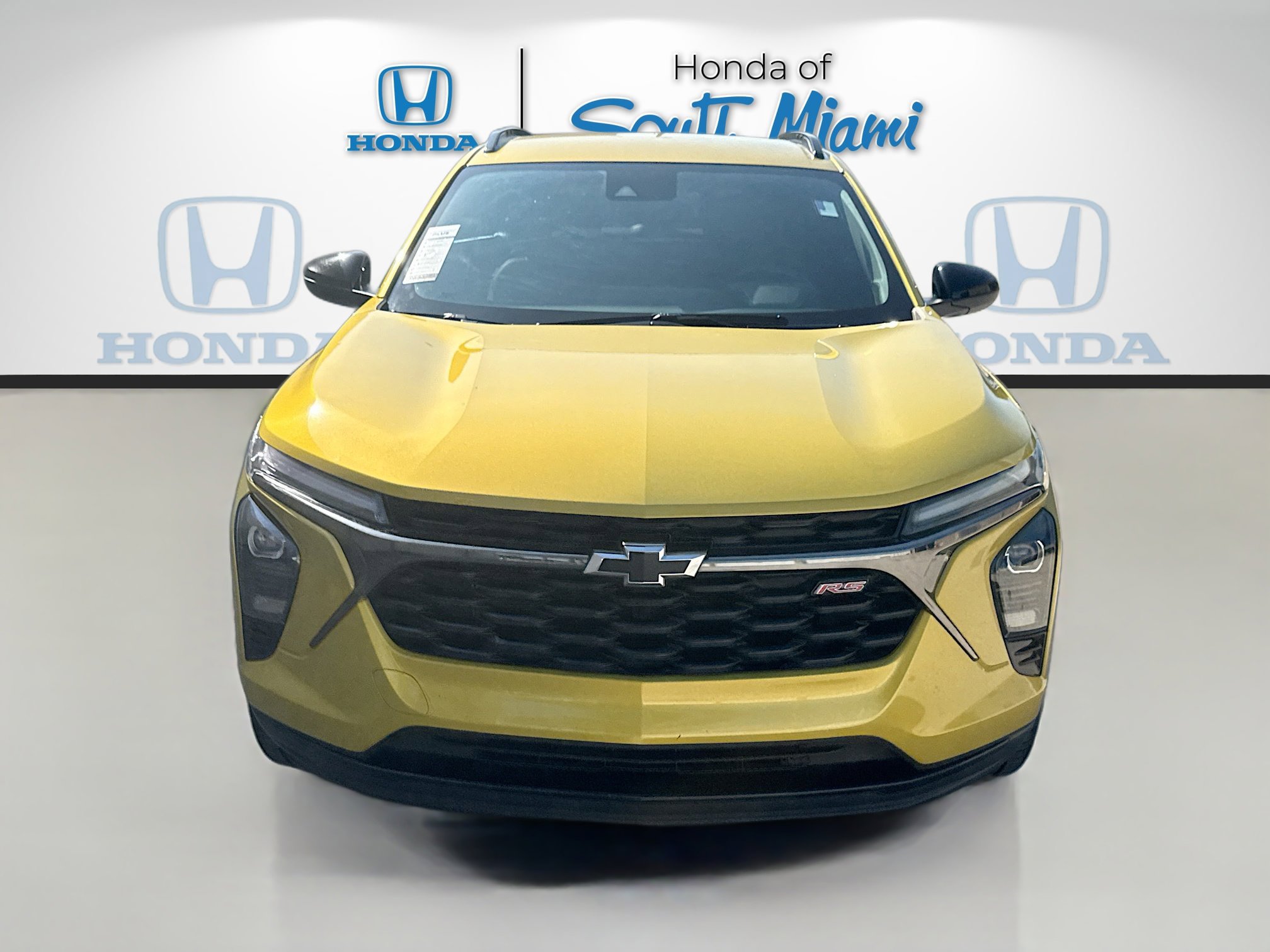 Used 2024 Chevrolet Trax RS w/ Driver Confidence Package image 2