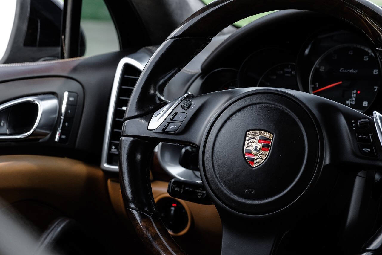 Used 2012 Porsche Cayenne Turbo AWD/4WD image 23