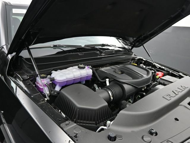 New 2026 RAM 1500 4x4 Crew Cab image 40