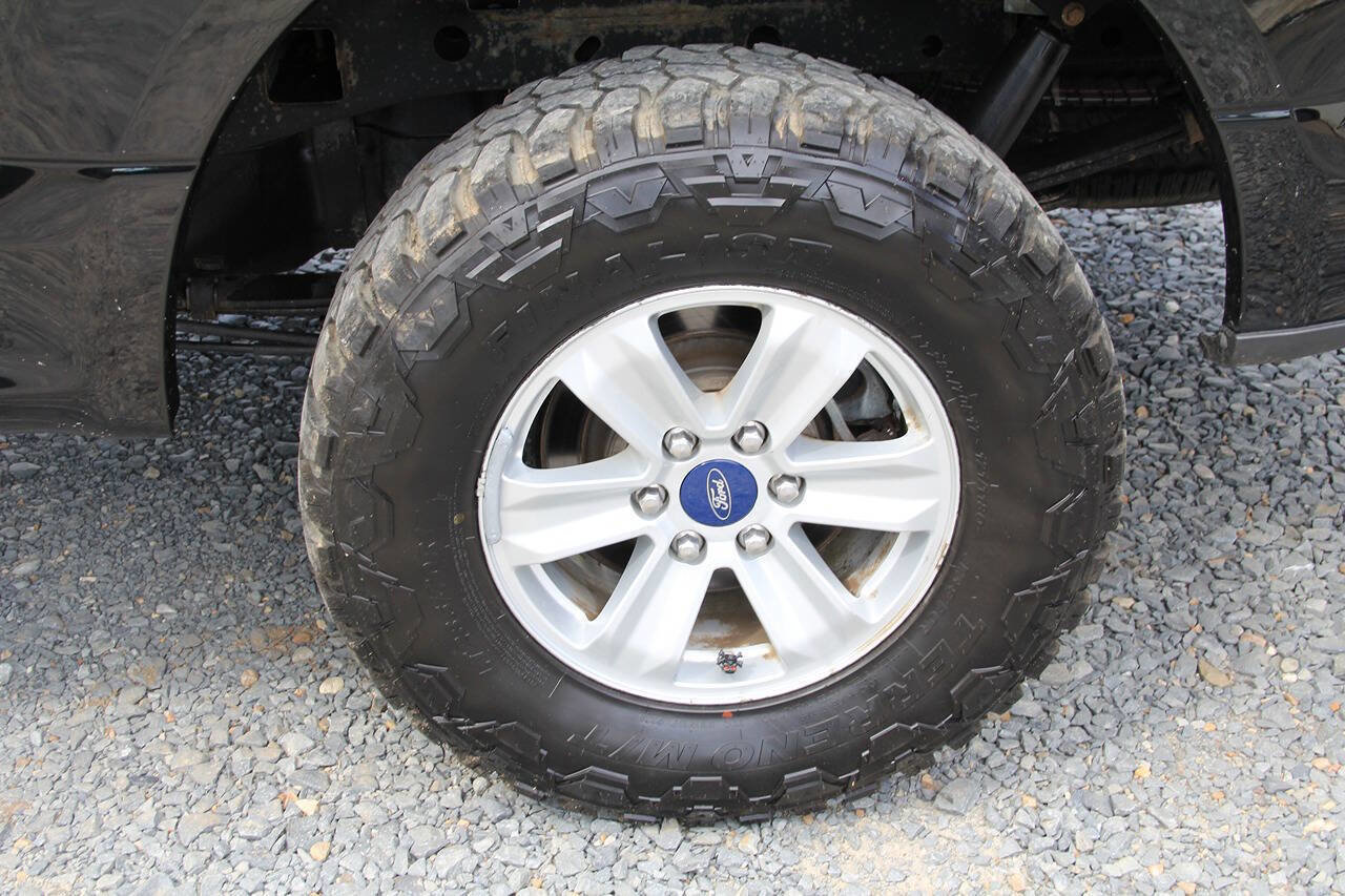 Used 2017 Ford F150 XLT AWD/4WD image 5