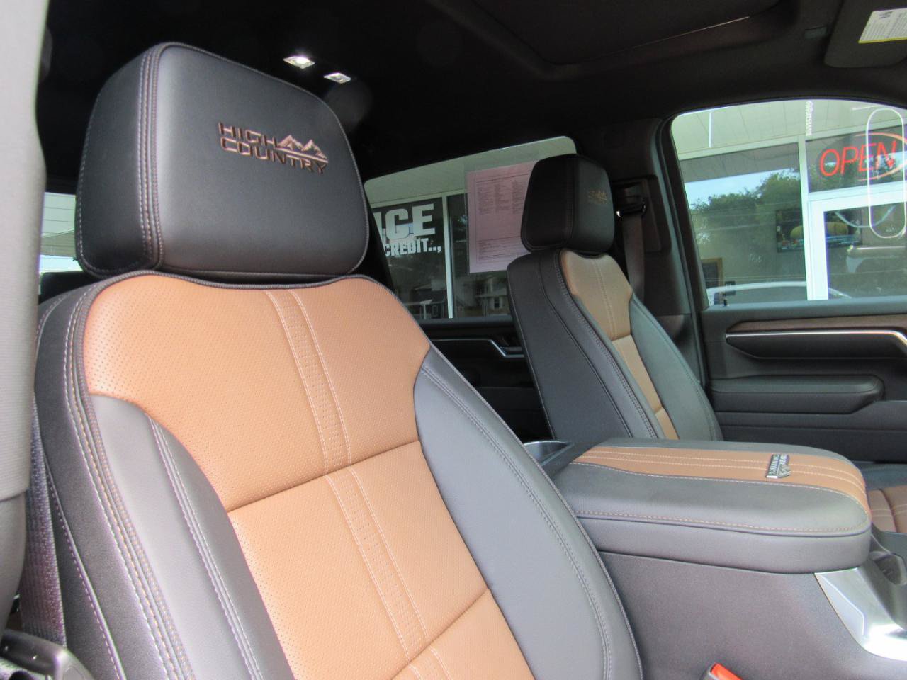 Used 2026 Chevrolet Silverado 3500 High Country w/ Technology Package AWD/4WD image 41