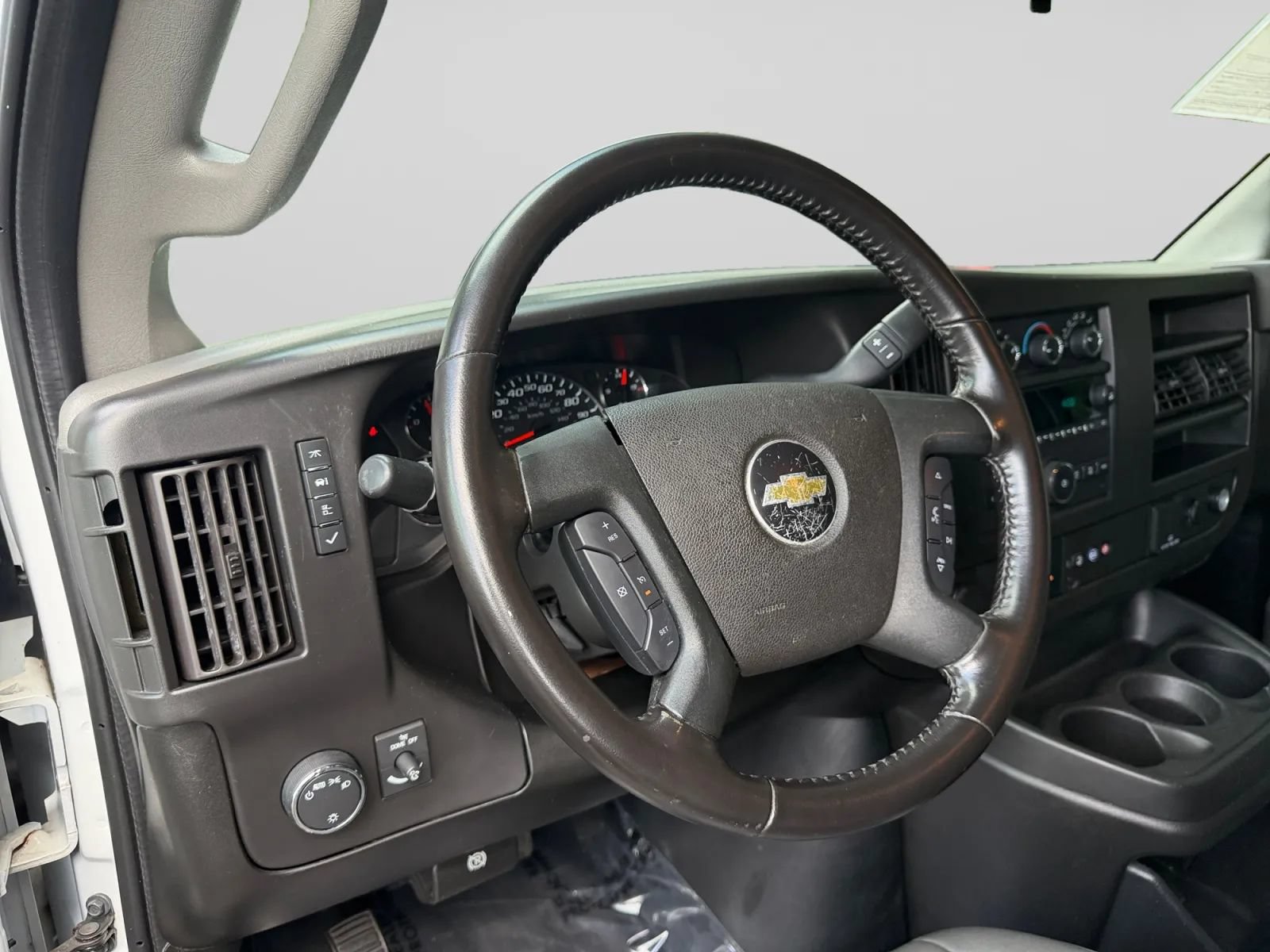 Used 2020 Chevrolet Express 2500 w/ Driver Convenience Package RWD image 18