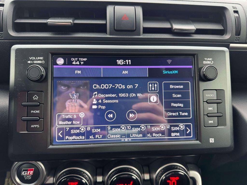 Used 2022 Toyota GR86 Premium image 25