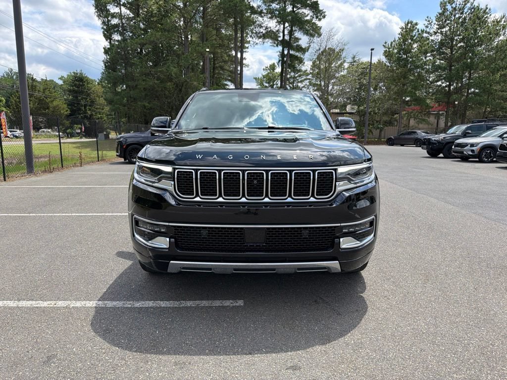 Certified 2025 Jeep Wagoneer Series III w/ Premium Group I AWD/4WD image 3