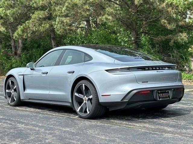 New 2023 Porsche Taycan image 3