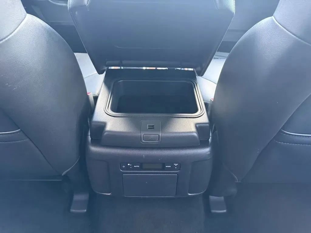 Used 2023 Nissan Armada SL w/ Captain's Chairs Package image 29