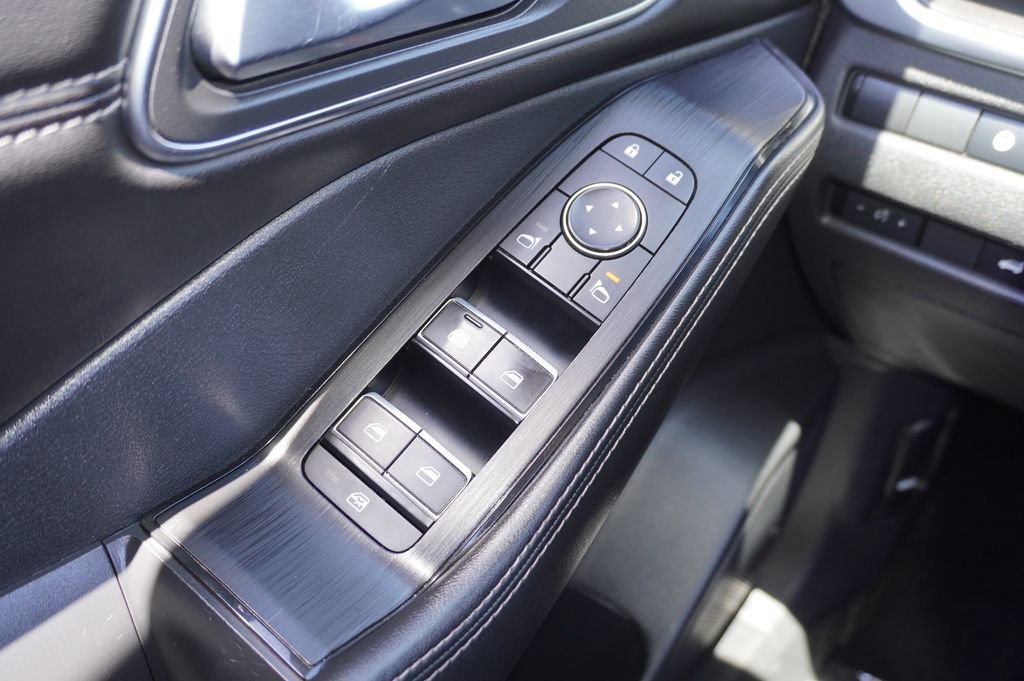 Used 2021 Nissan Rogue Platinum FWD image 16