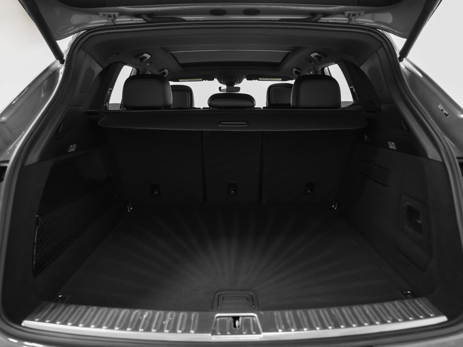 Used 2025 Porsche Cayenne image 16