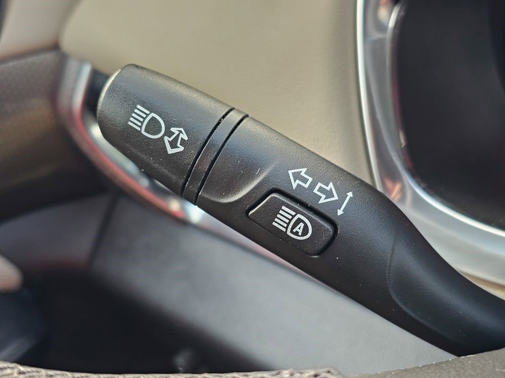 Certified 2023 Chevrolet Traverse Premier AWD/4WD image 20