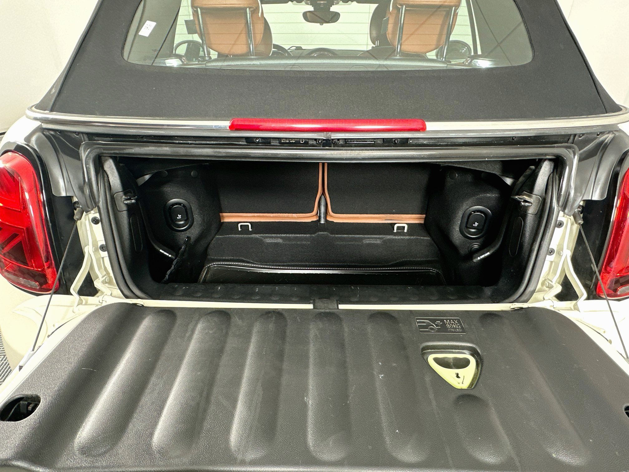 Used 2022 MINI Cooper John Cooper Works w/ Driver Assistance Package FWD image 27