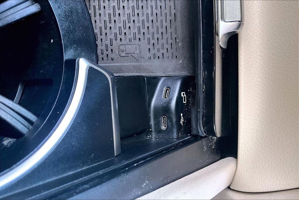 Used 2020 Mercedes-Benz GLE 350 w/ Premium Package image 33