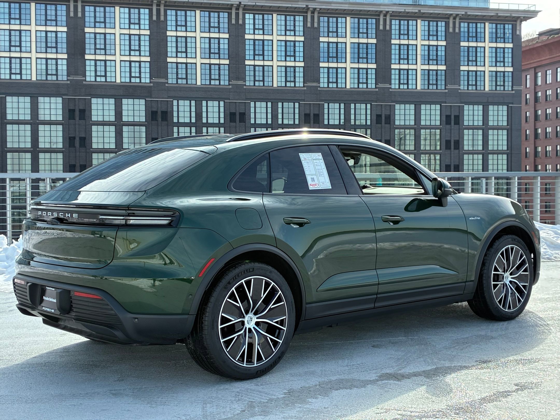 New 2026 Porsche Macan 4 Electric AWD/4WD image 9