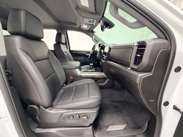 Certified 2024 Chevrolet Silverado 1500 LTZ w/ Technology Package AWD/4WD image 28