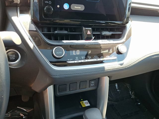 Certified 2023 Toyota Corolla Cross LE w/ Moonroof Package AWD/4WD image 12