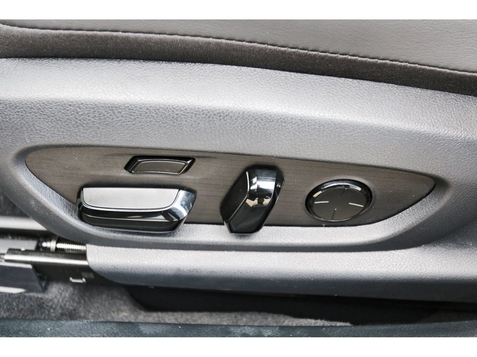 Used 2022 Lexus ES 350 Ultra Luxury w/ Accessory Package 2 FWD image 29