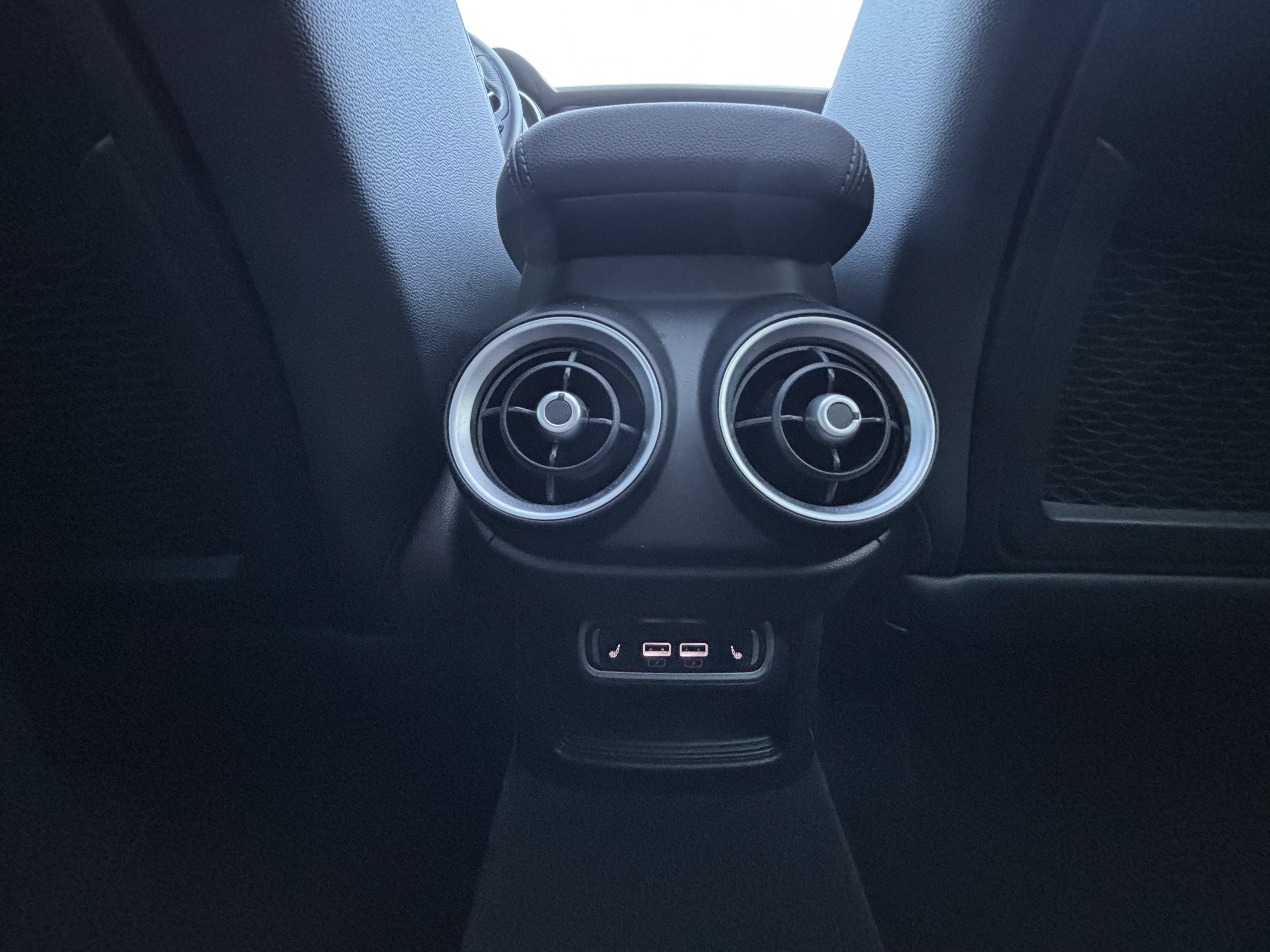 Certified 2023 Alfa Romeo Stelvio Veloce AWD/4WD image 38