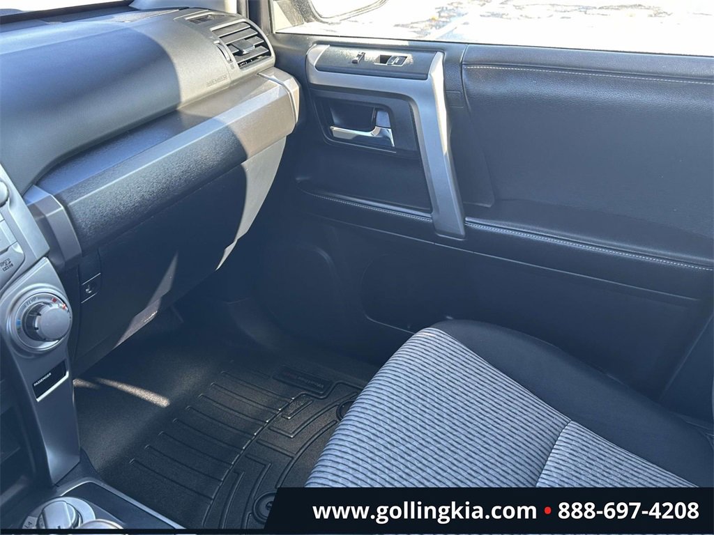 Used 2016 Toyota 4Runner SR5 image 30