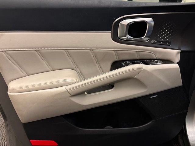 Used 2022 Kia Sorento SX Prestige w/ Panoramic Sunroof Package AWD/4WD image 9