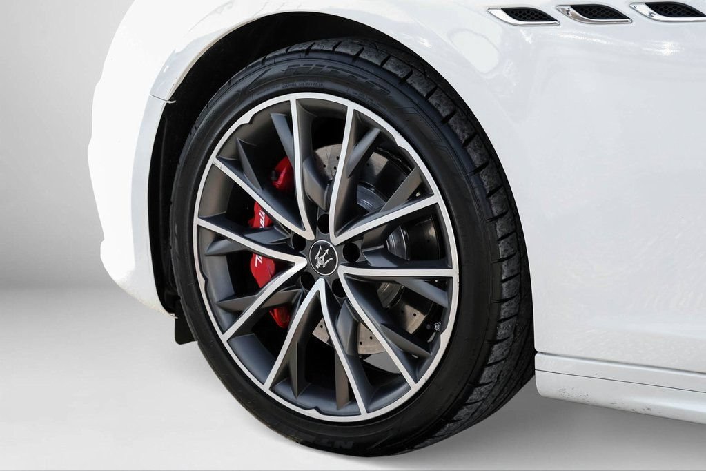 Used 2023 Maserati Ghibli Modena RWD image 52