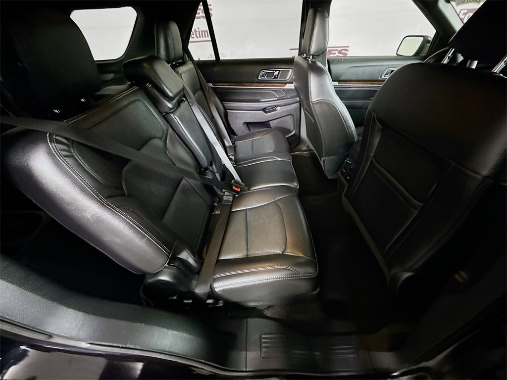 Used 2019 Ford Explorer Limited w/ Class III Trailer Tow Package image 32