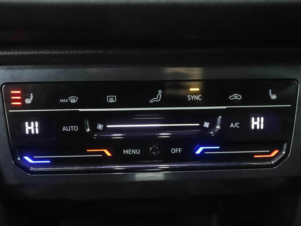 Used 2024 Volkswagen Tiguan SE R-Line image 18