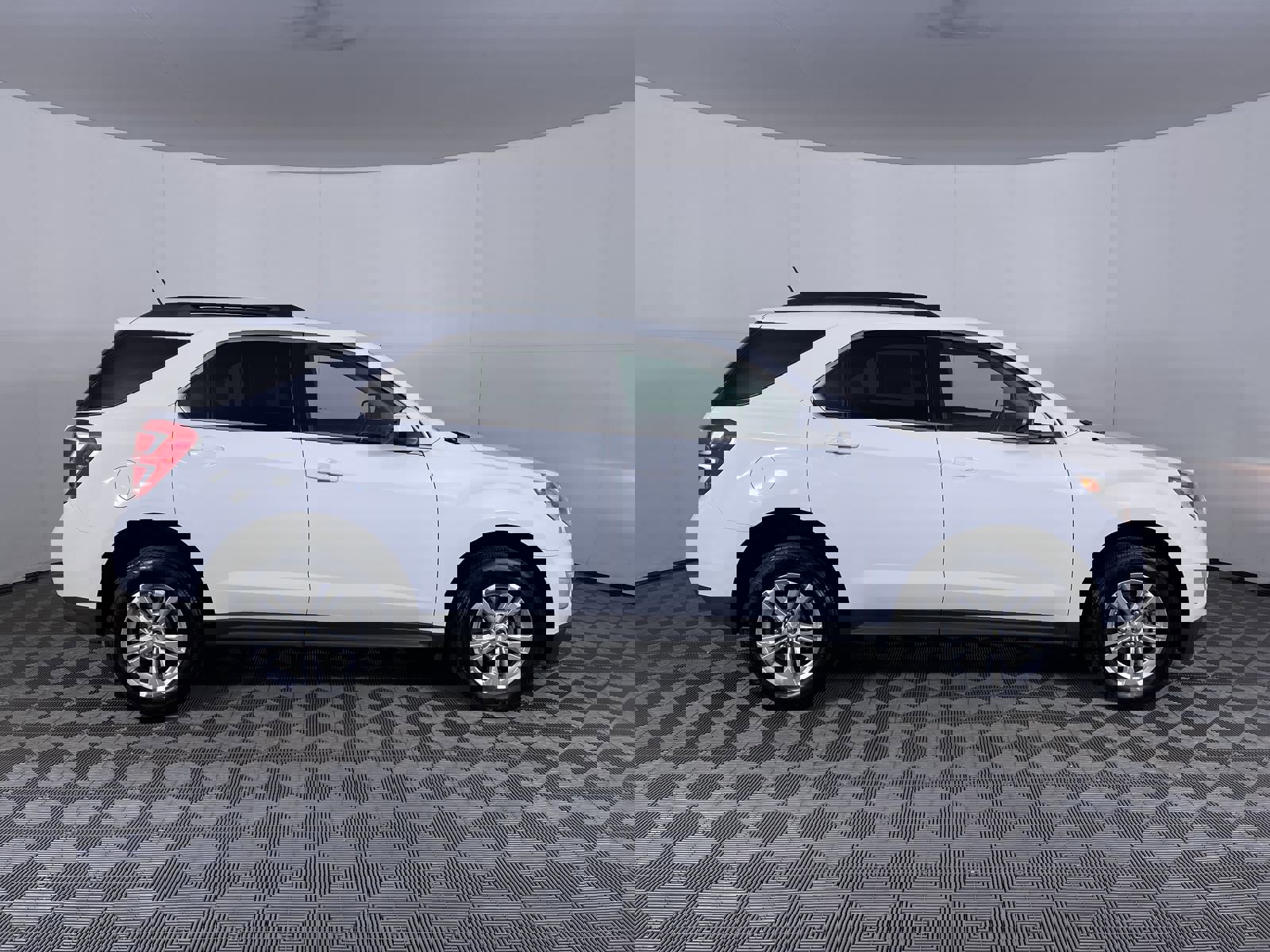 Used 2016 Chevrolet Equinox LT w/ Convenience Package image 10