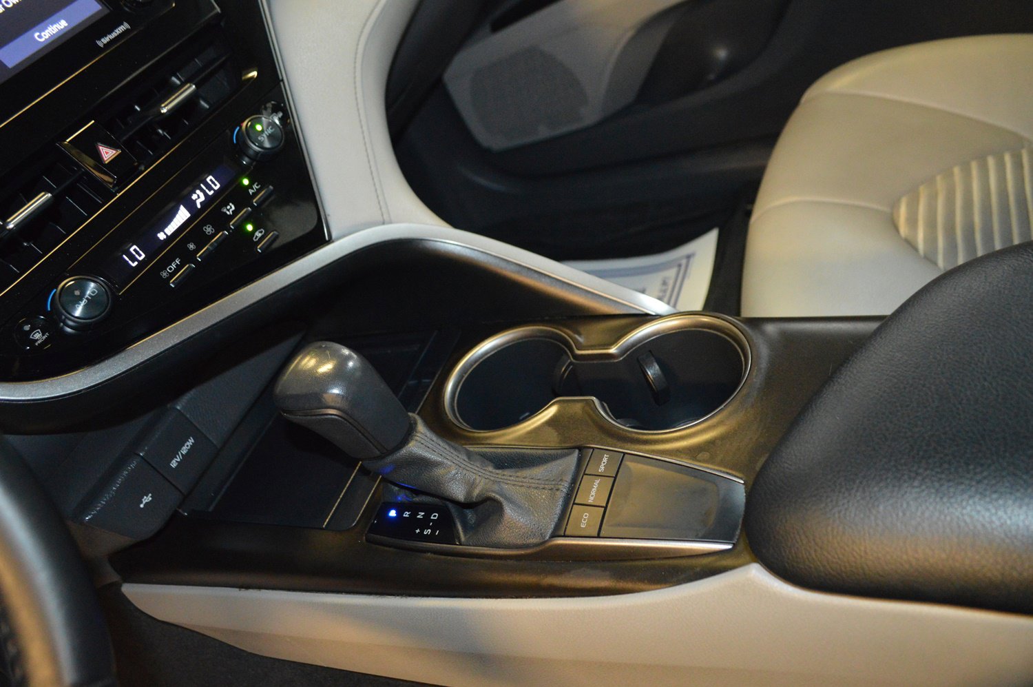 Used 2022 Toyota Camry SE image 20