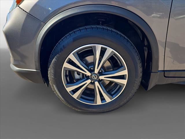 Used 2020 Nissan Rogue SV w/ Premium Package image 9
