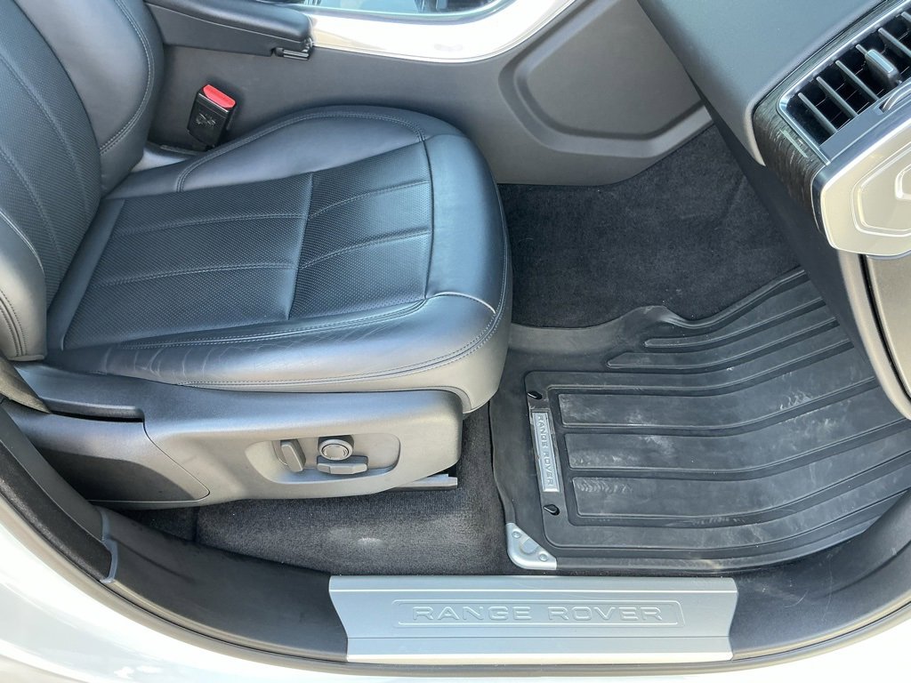 Used 2022 Land Rover Range Rover Sport HSE Silver Edition image 25