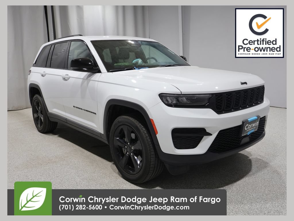 Certified 2023 Jeep Grand Cherokee Altitude AWD/4WD image 1