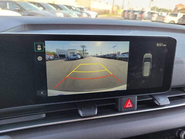 New 2026 Kia Carnival EX FWD image 10