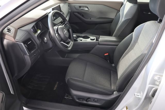 Used 2022 Nissan Rogue SV image 18