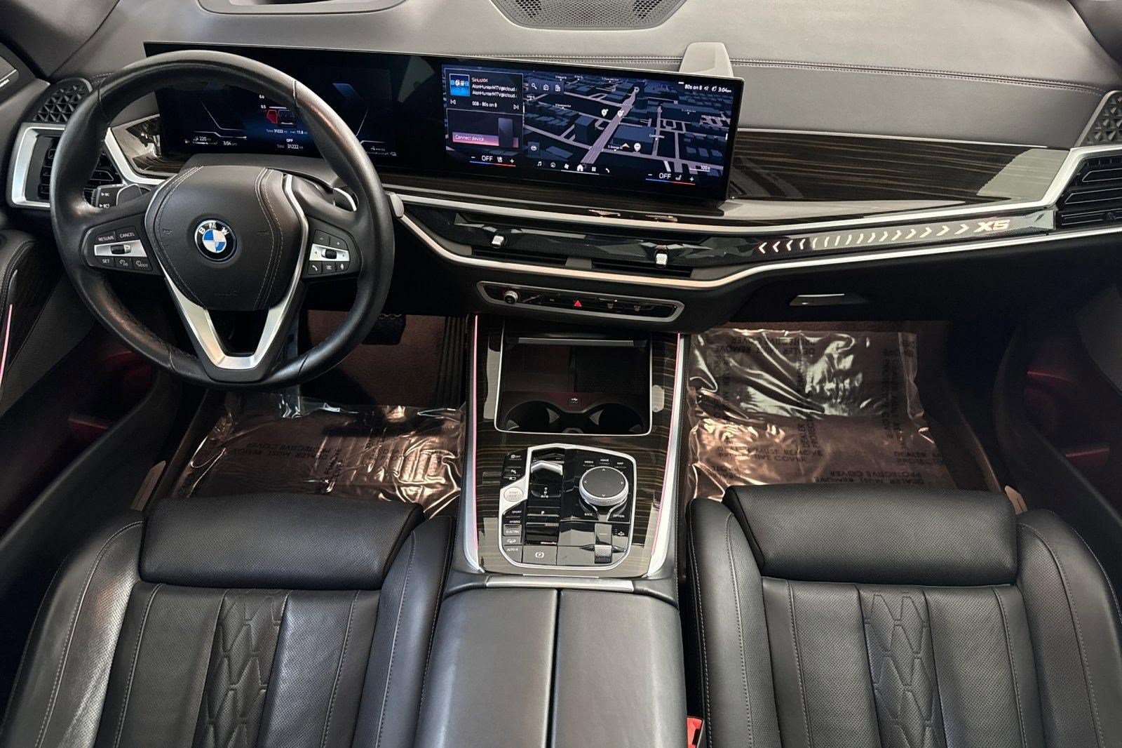 Used 2025 BMW X5 xDrive50e AWD/4WD image 16