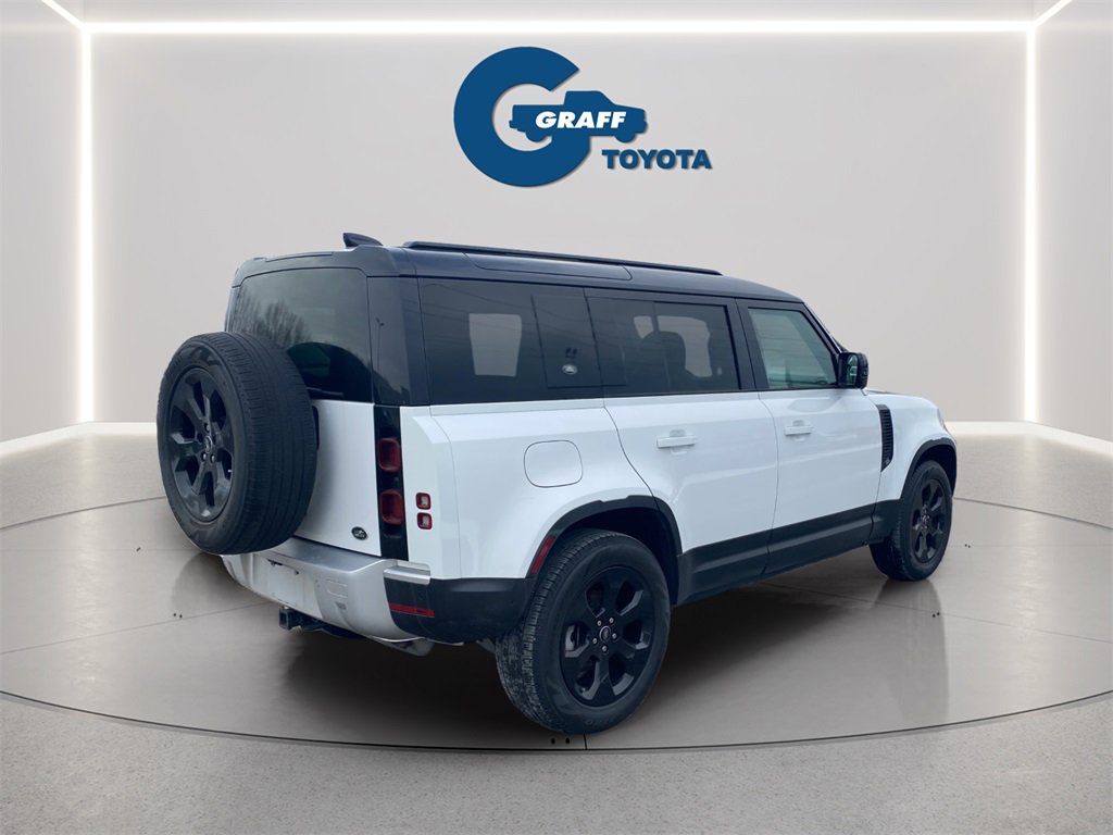 Used 2022 Land Rover Defender 110 S image 5