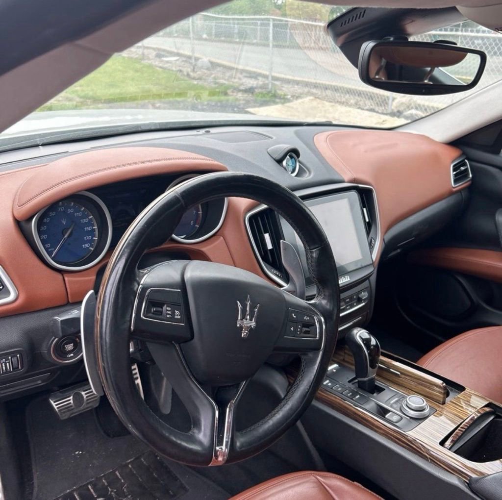 Used 2017 Maserati Ghibli S Q4 AWD/4WD image 17