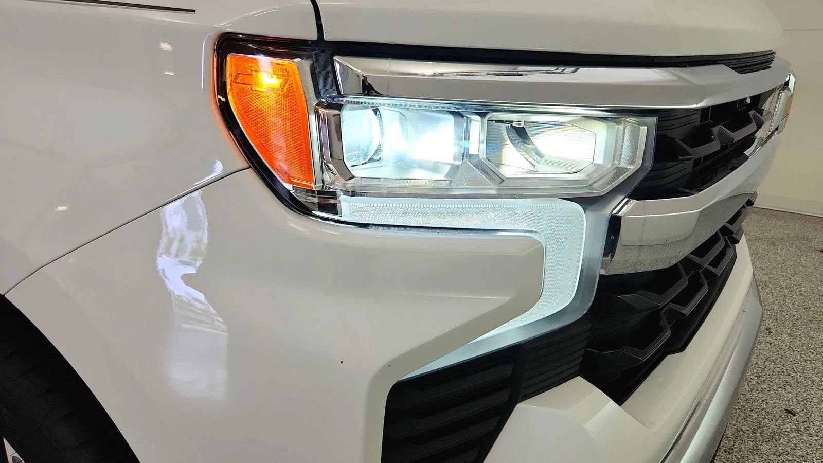 Used 2023 Chevrolet Silverado 1500 LT AWD/4WD image 31