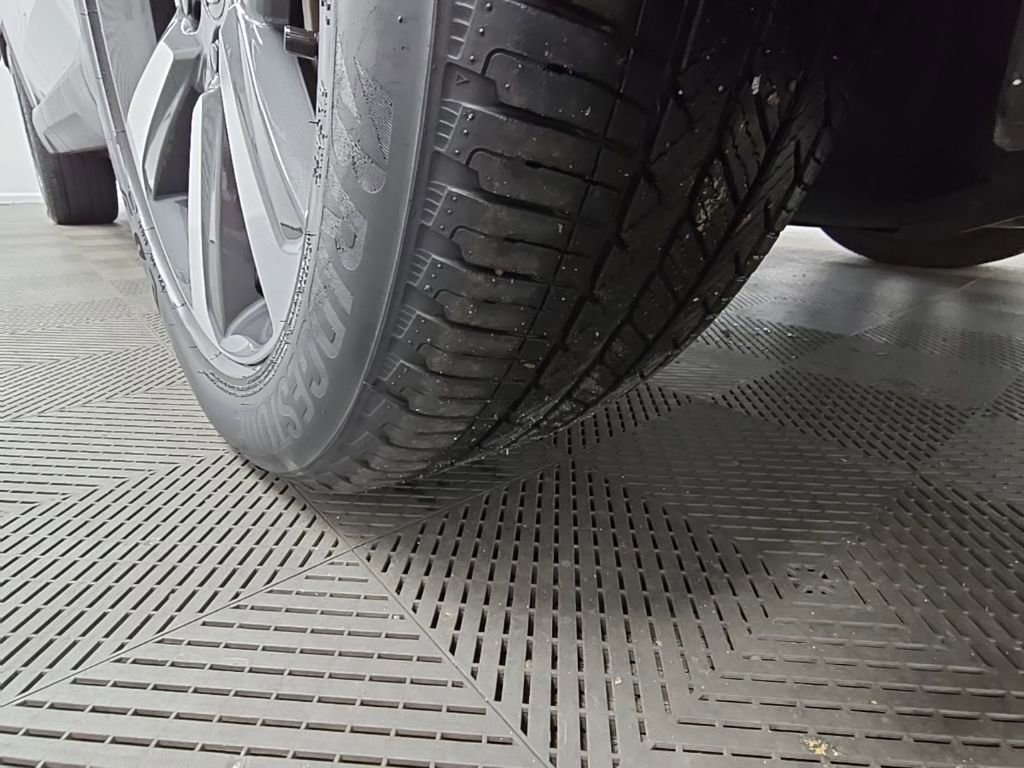 Used 2023 Honda Pilot Elite image 52